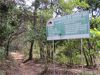 placa da cachoeira do urubu rei
